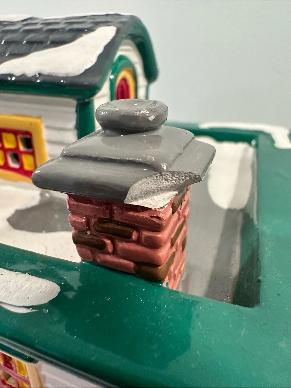 Department 56 Snow Village - The Secret Garden Florist (Read)
